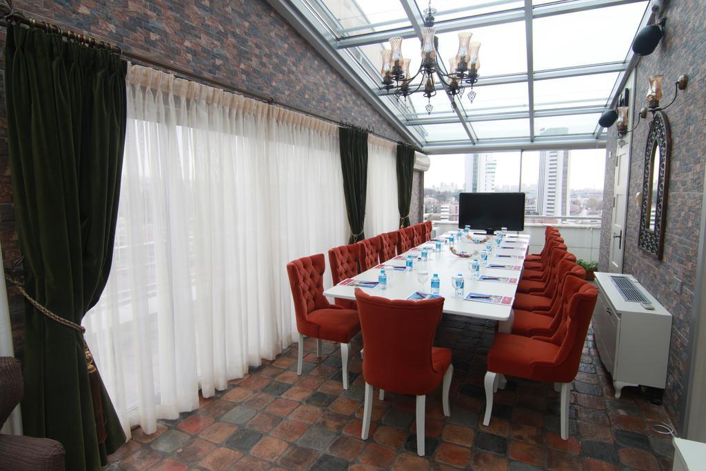 Hotel Ramada By Wyndham Ankara Esterno foto