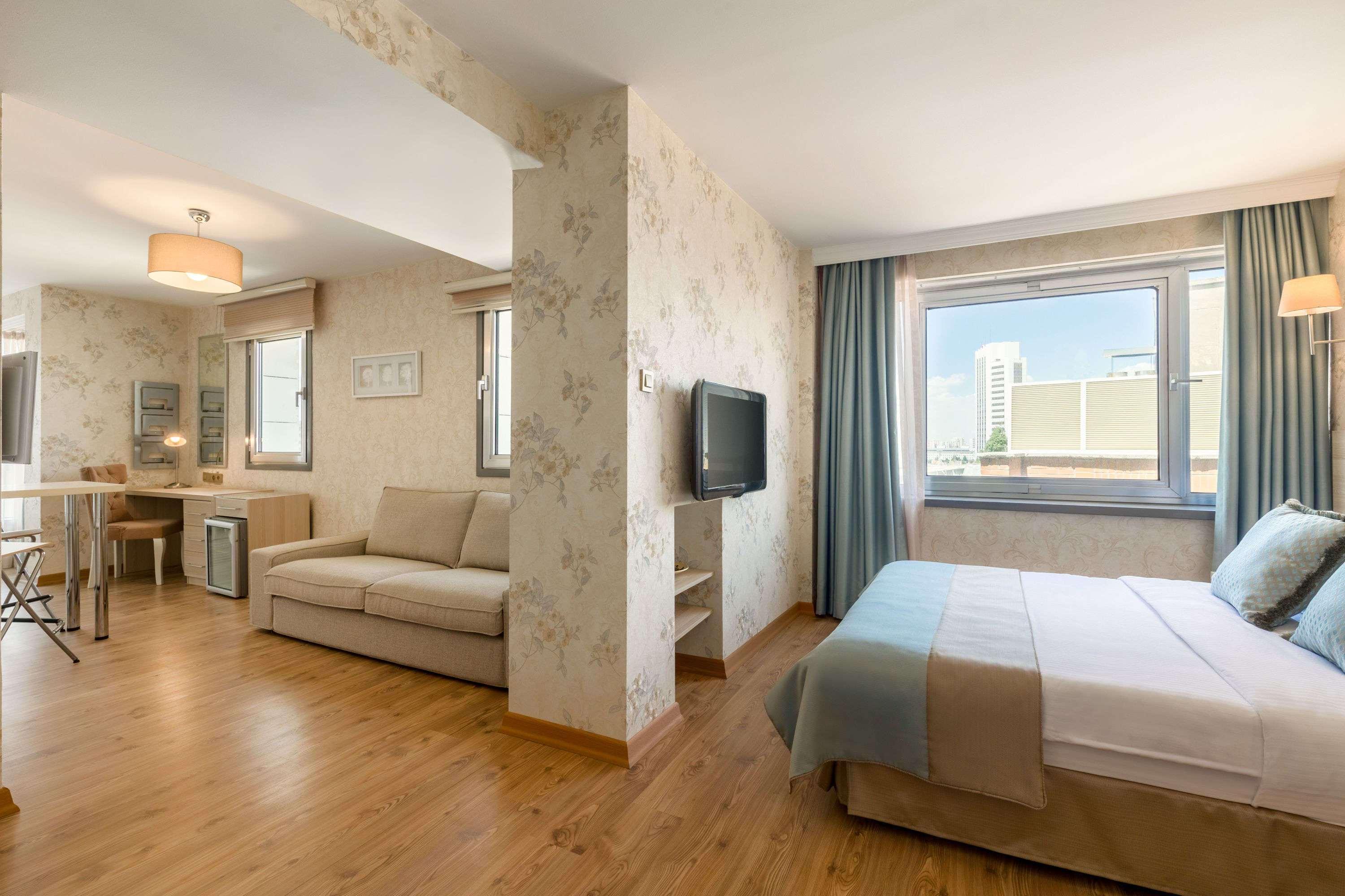 Hotel Ramada By Wyndham Ankara Esterno foto
